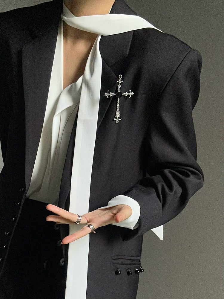 Rhinestone Cross Brooch WN23133