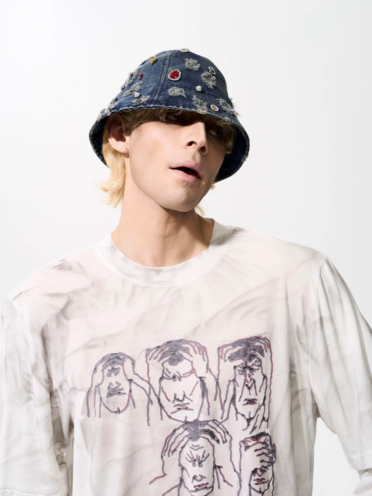 Rhinestone Washed Damage Denim Hat WN21776