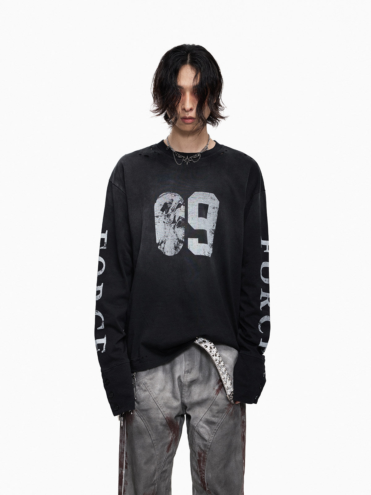 Hole Washed Stain Button-Cuff Long Sleeve T-Shirt WN27302