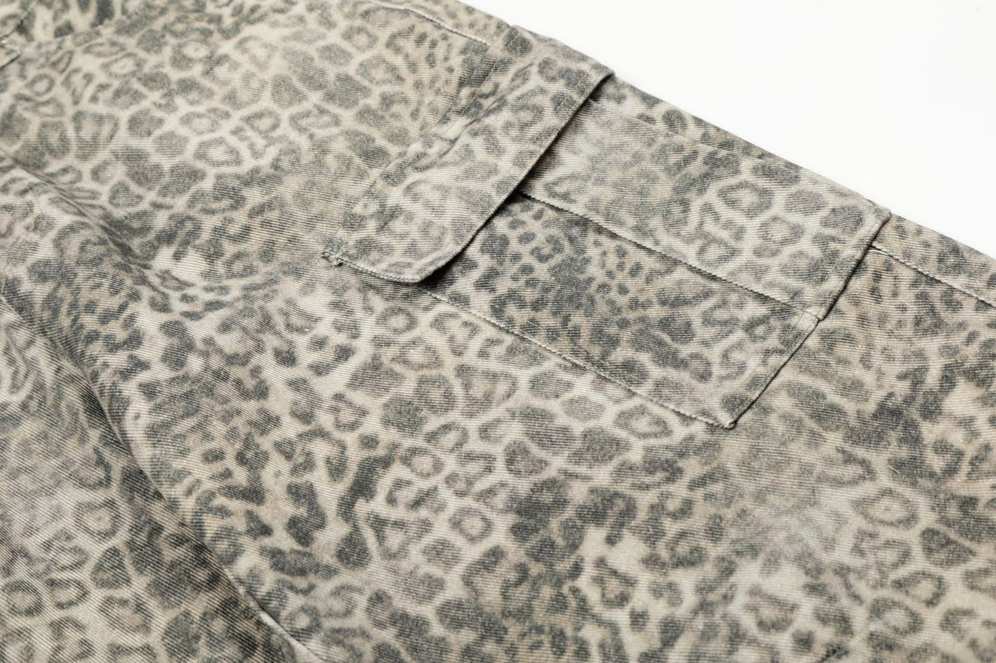 Leopard Multi-Pocket Wide Leg Cargo Pants WN26113