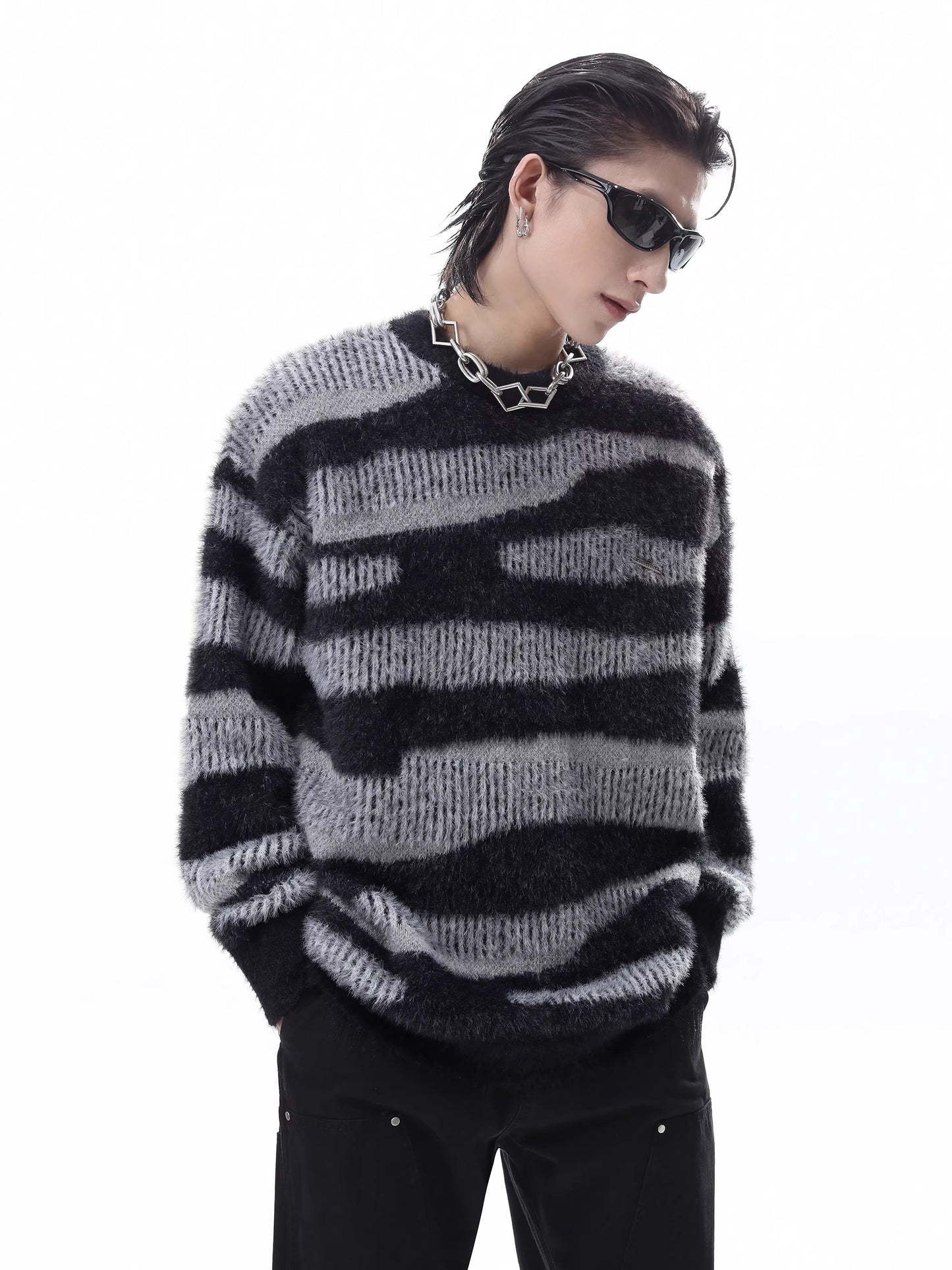 Zebra Pattern Shaggy Round Neck Oversize Knit Sweater WN10297