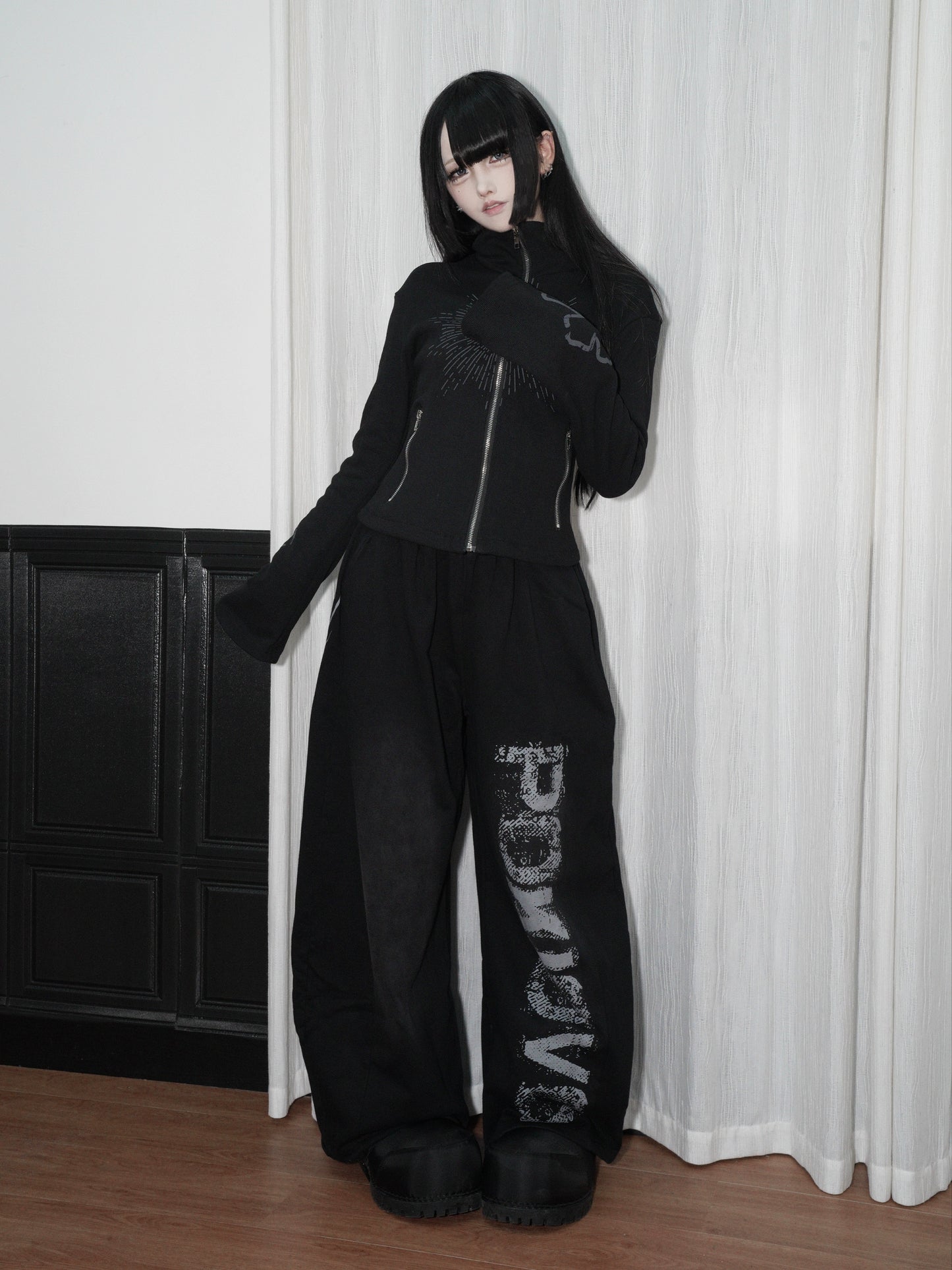 Cross Print Standing-Collar Zipper Short Jacket WN22168