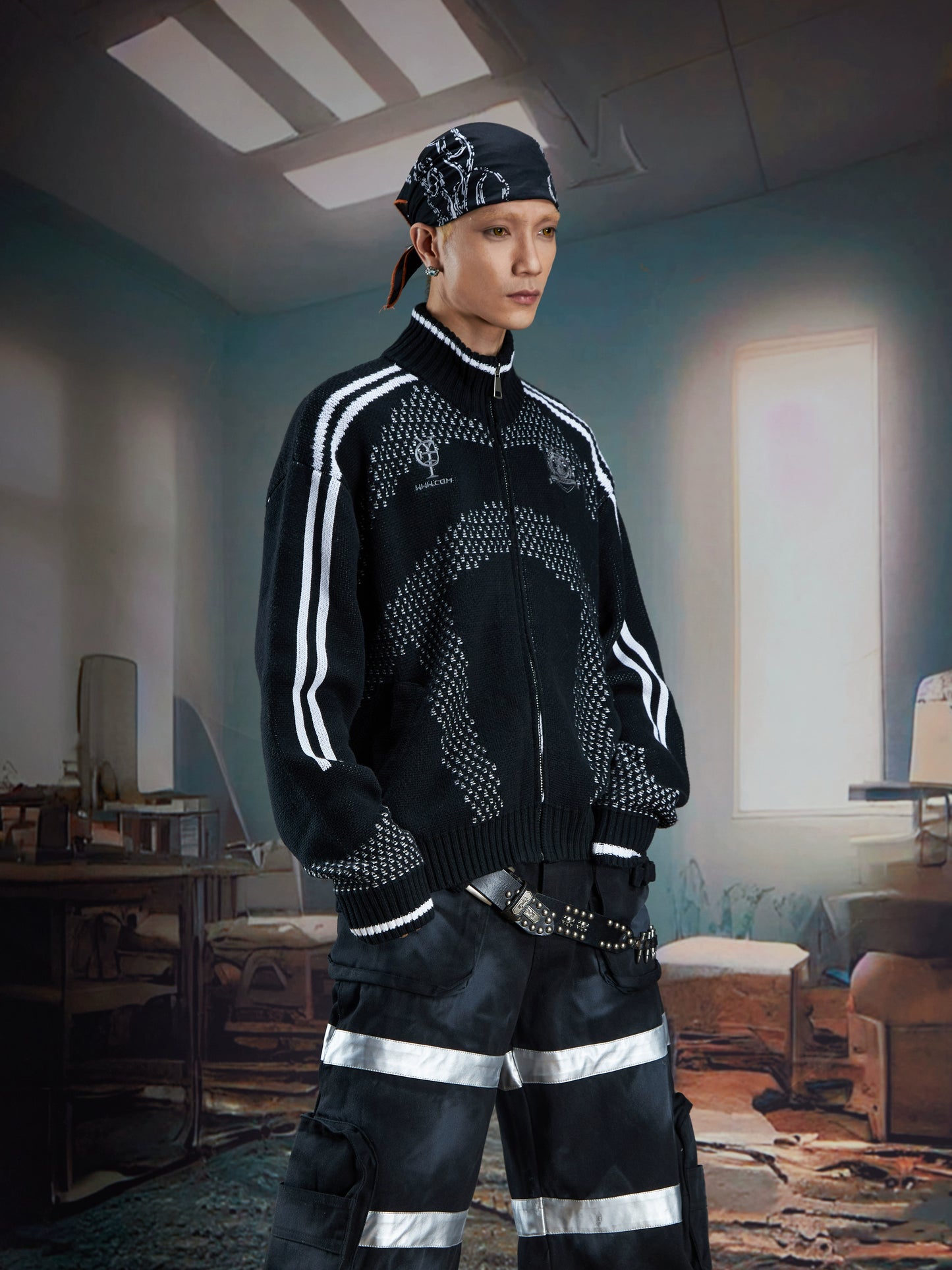 Contrast Stand Neck Zipper Knit Cardigan WN21373