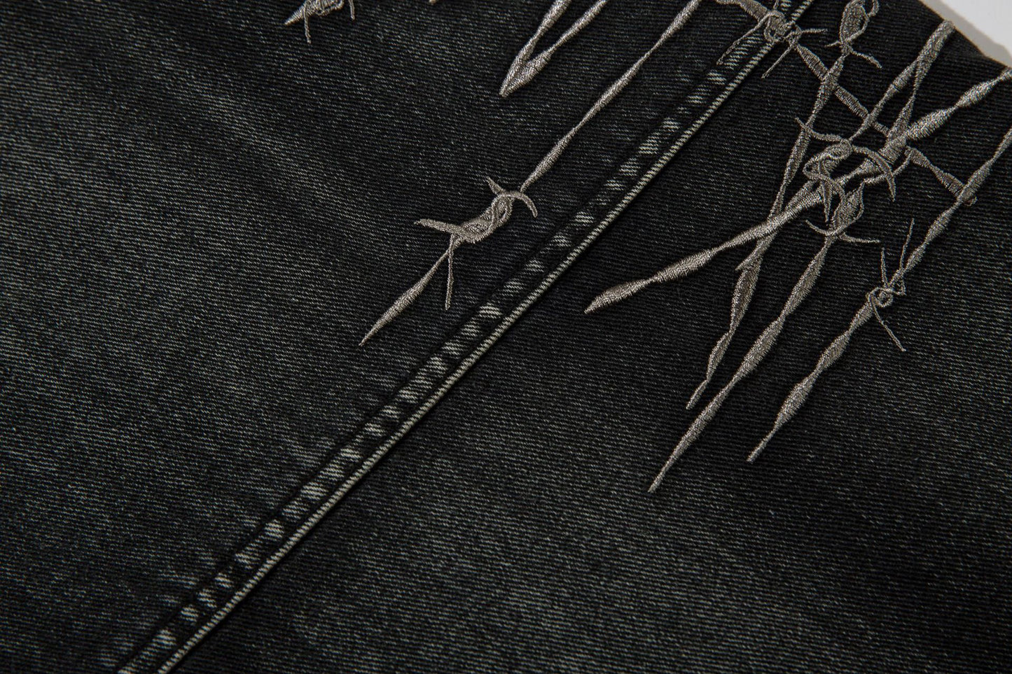 Cargo Pocket Embroidery Wide Leg Denim Jeans WN25718
