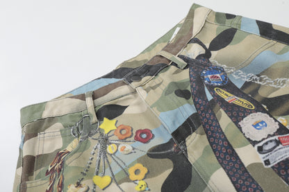 Camouflage Chain Charm Cropped Half Pants WN25539