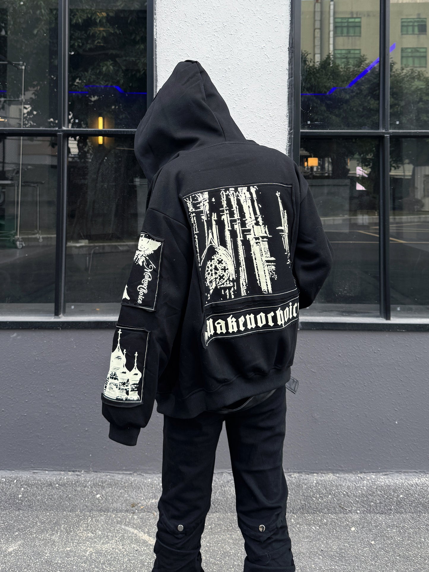 Illustration Patch Wash Damage Zipper Hoodie WN23009