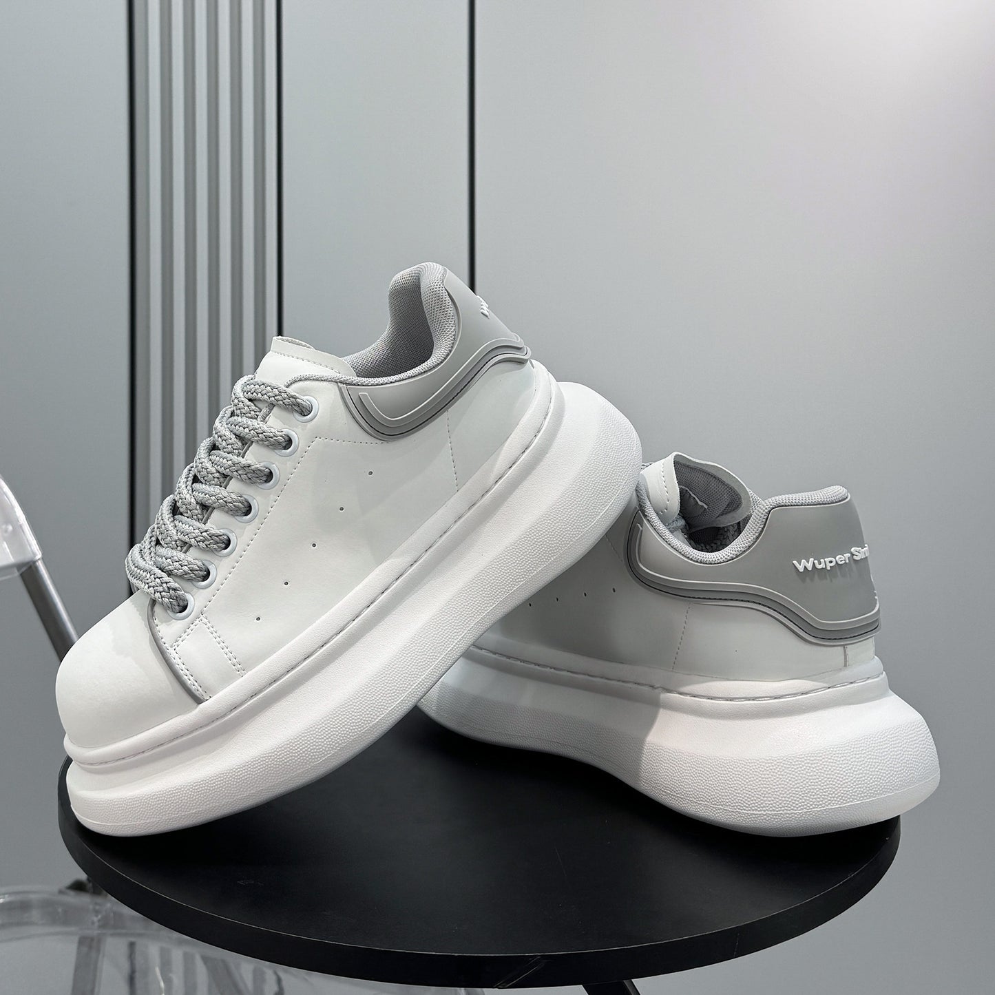 Round-Toe Platform Lace-Up Sneakers WN24805