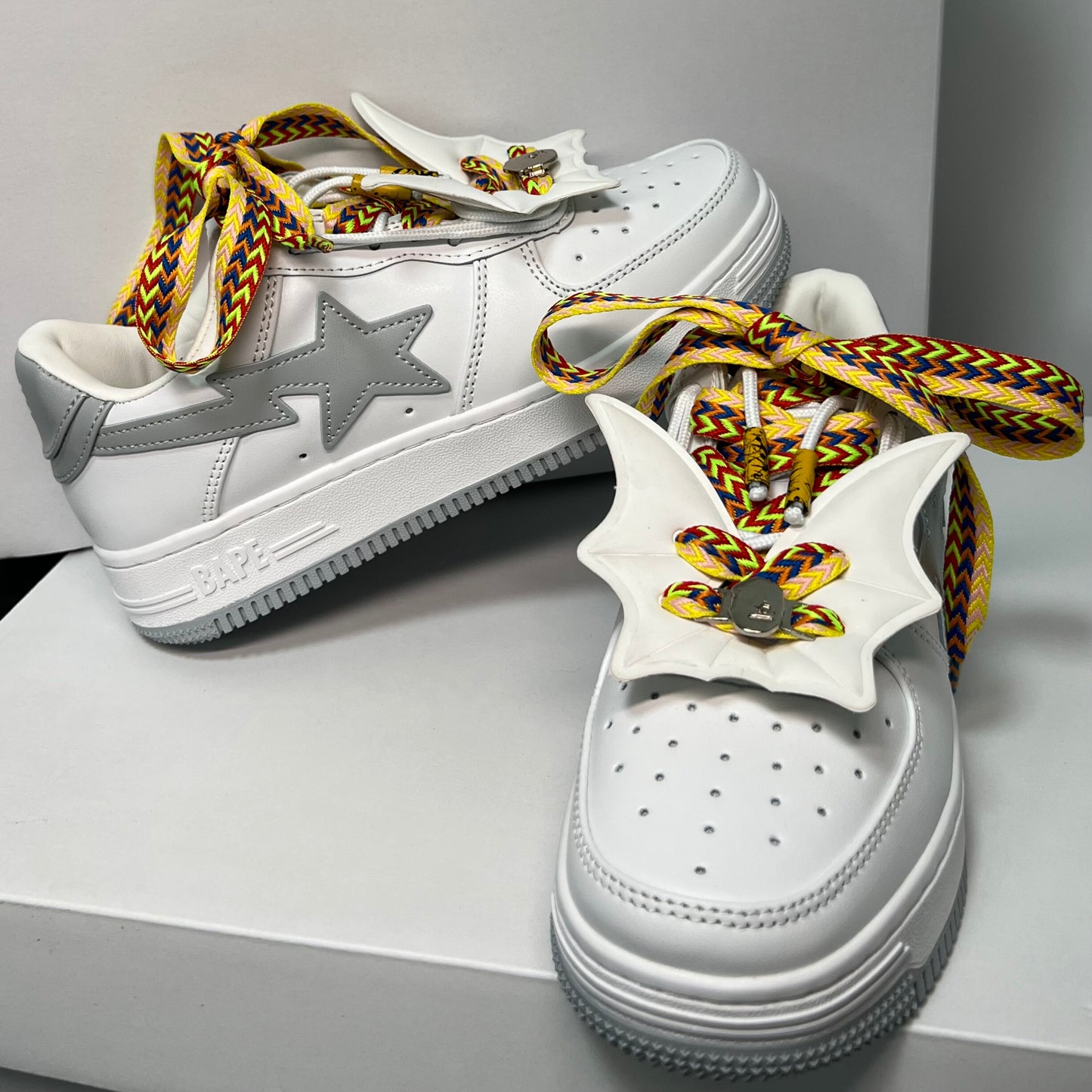 Star Patch Lace-Up Low Top Sneakers WN24134