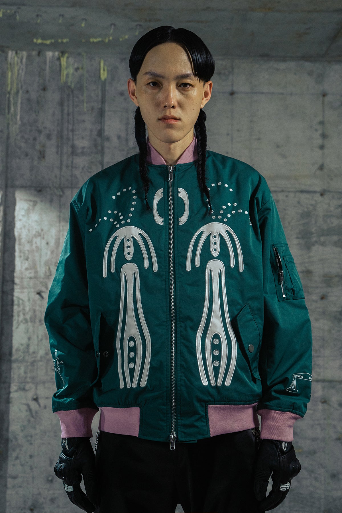 Double Zipper Graphic Design Padded Jacket WN18923