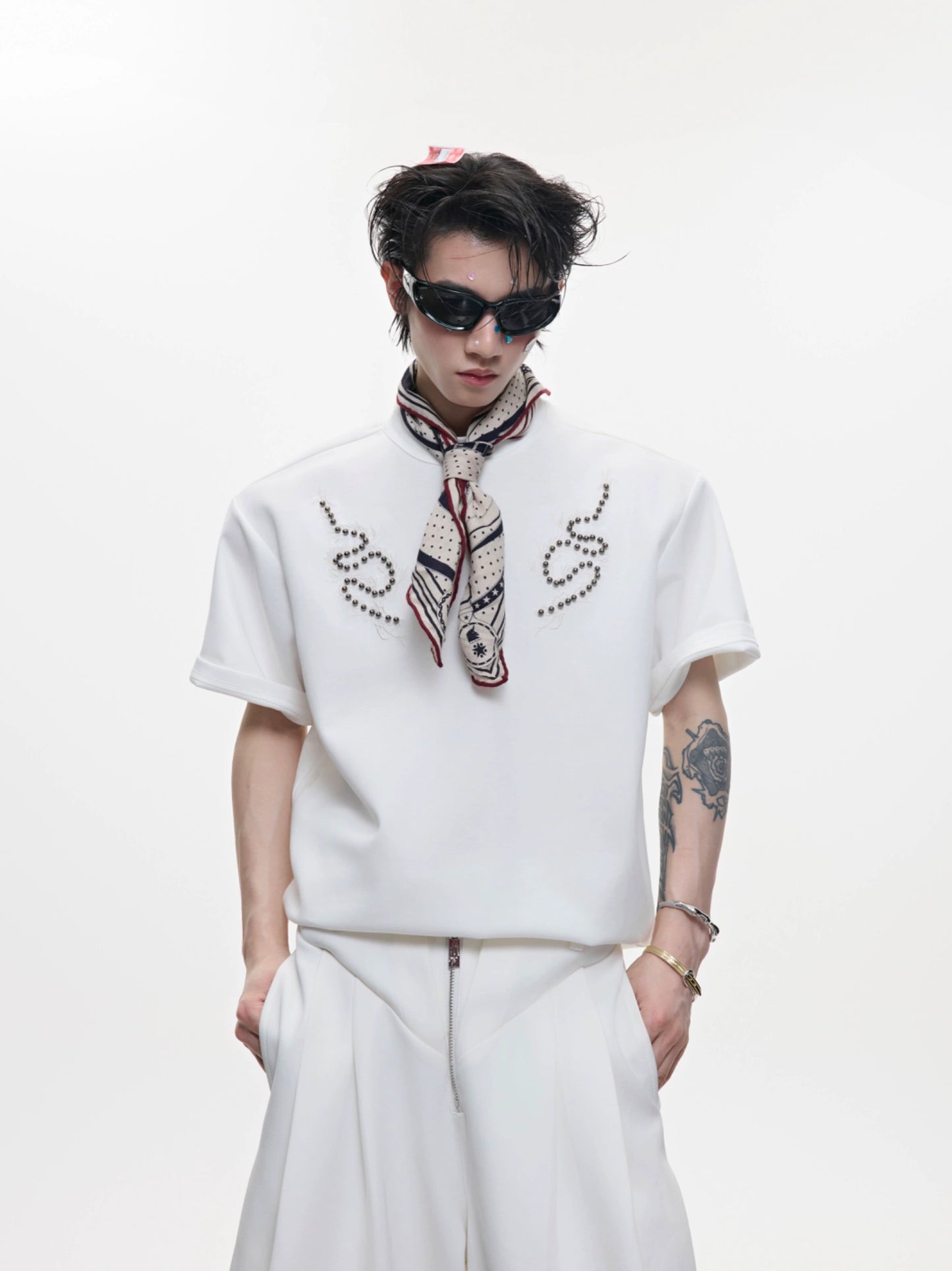 Metal Stud Spine Design Slim Short Sleeve T-Shirt WN18338