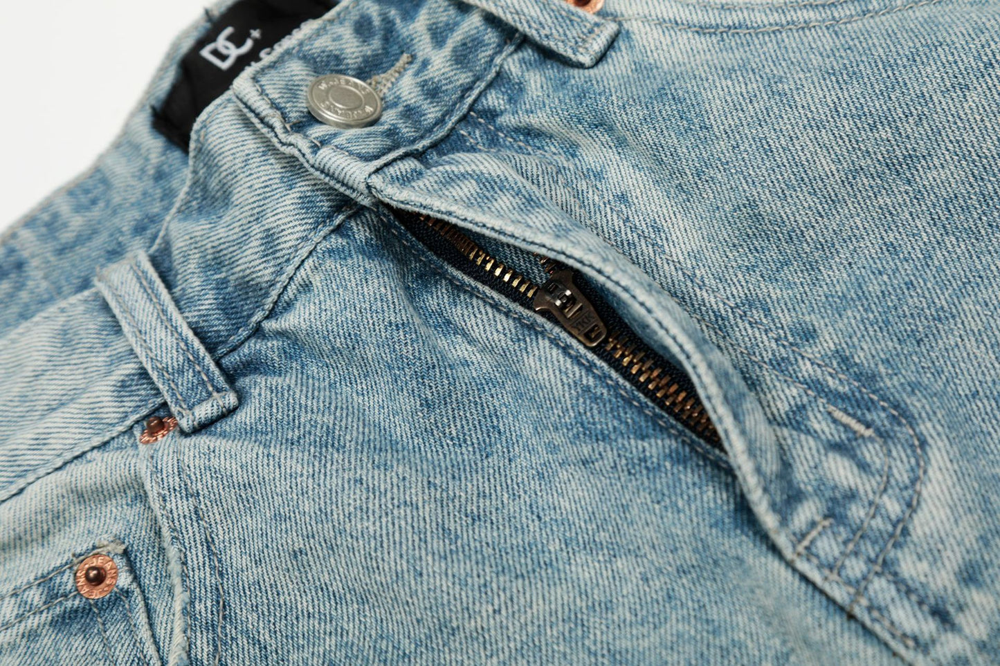 Cropped Damage Washed Half Denim Jeans WN26786