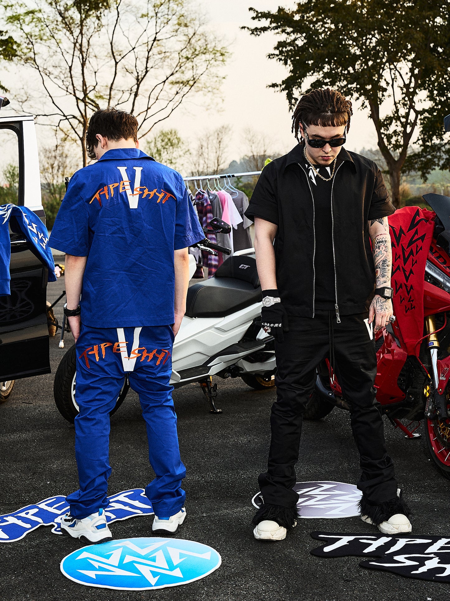 Embroidery Logo Short Sleeve Zipper Jacket & Straight Pants Setup WN21015