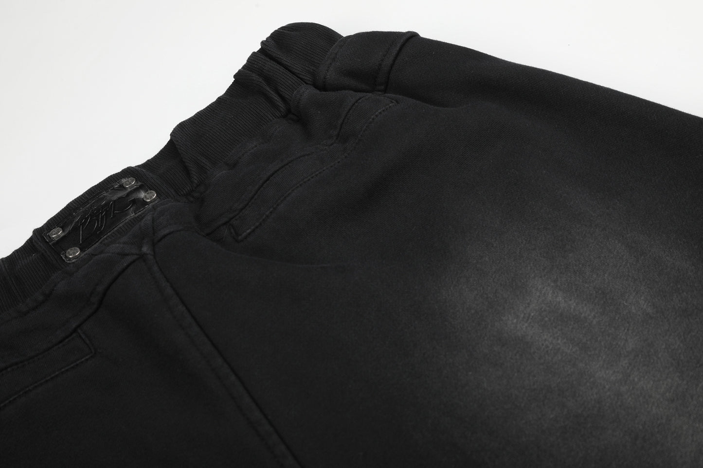 Washed Wide Leg Half Sweatpants WN26127