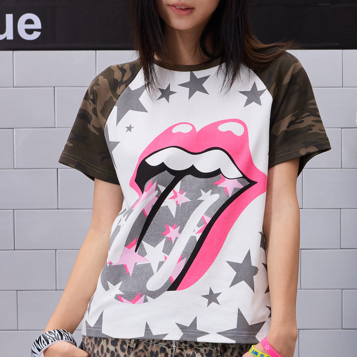 Raglan Camo Star Lip Graphic Print Long Sleeve T-Shirt & Short Sleeve Shirt WN27192