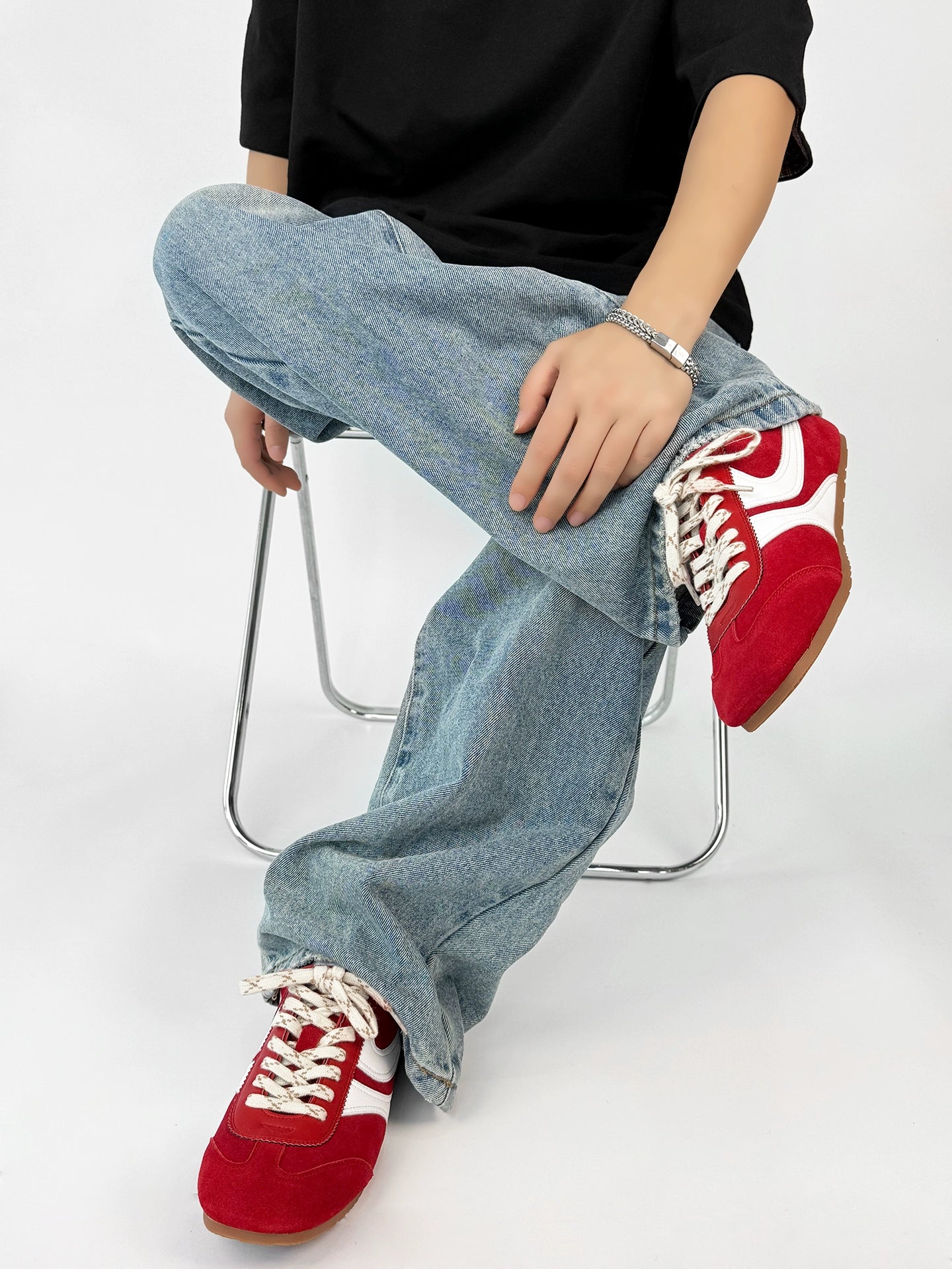 Flat Bottom Design Sneakers WN19140