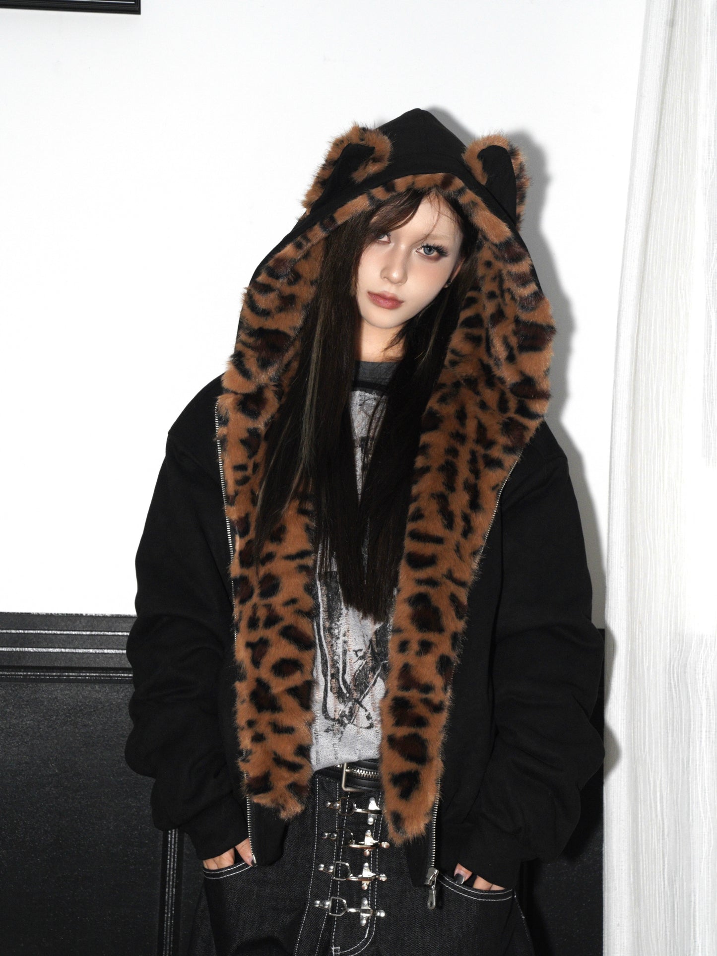 Leopard Fake Fur-Collar Hooded Zipper Jacket WN22210