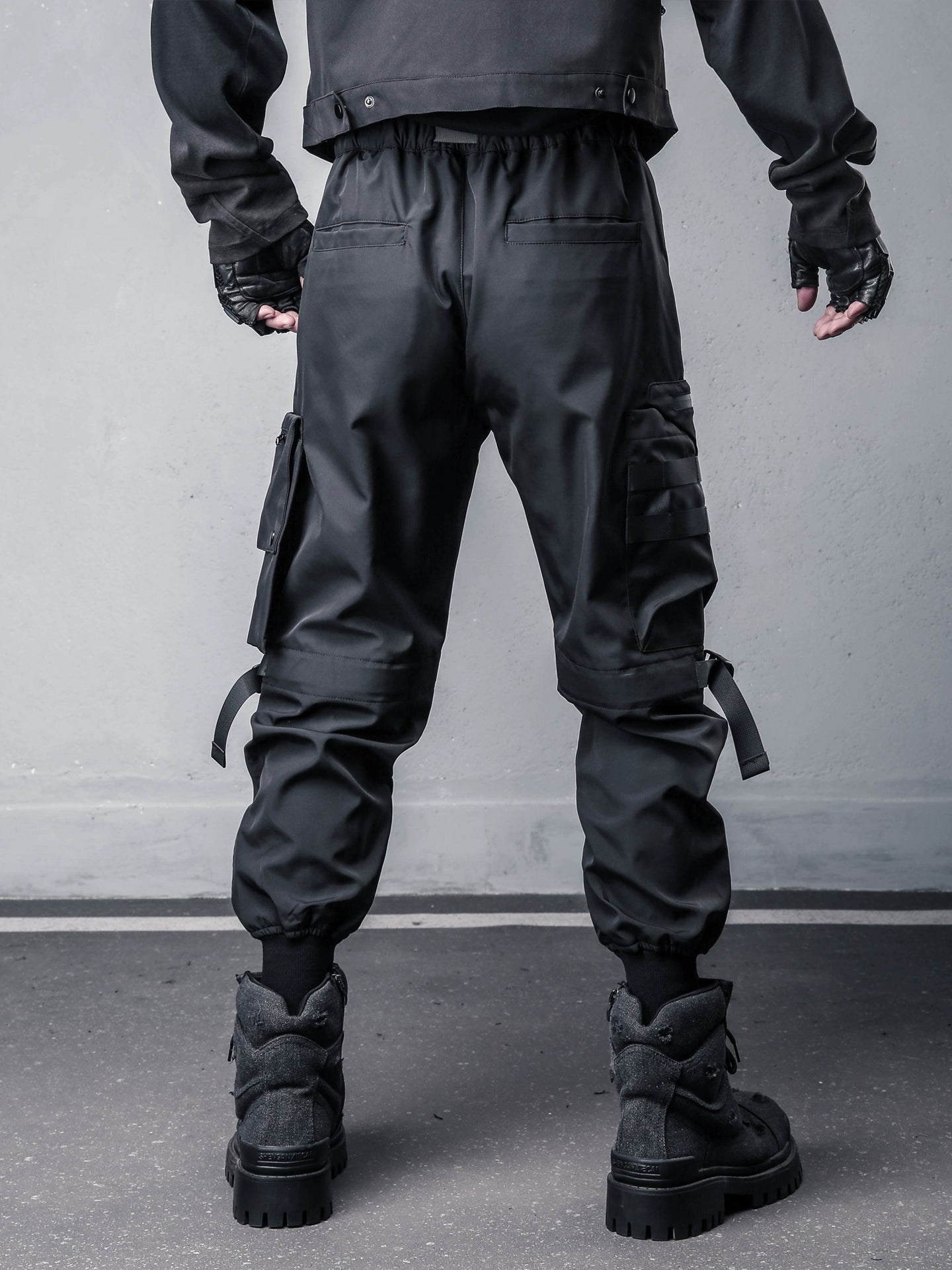 Multi Pocket Tactical Cuffed Cargo Pants WN22400