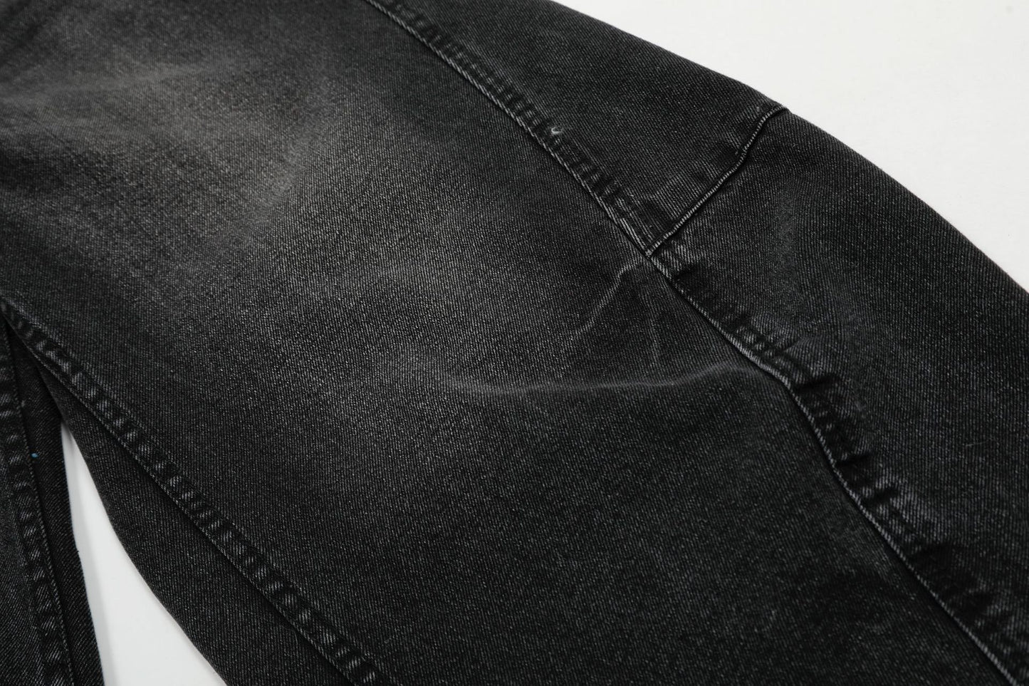 Washed Pleats Curved Denim Jeans WN25487