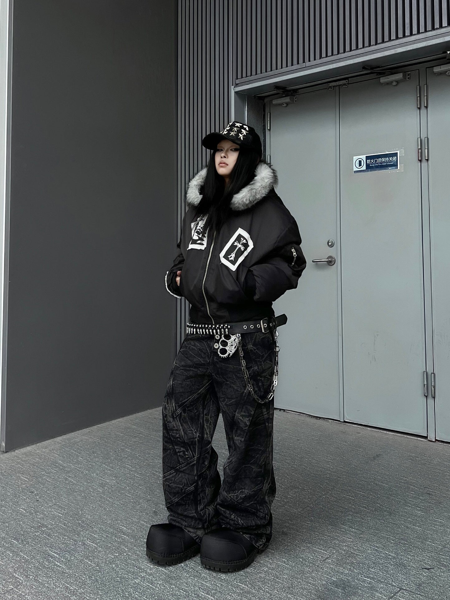 Wrinkle Texture Button Fly Panel Wide Leg Denim Jeans WN24150