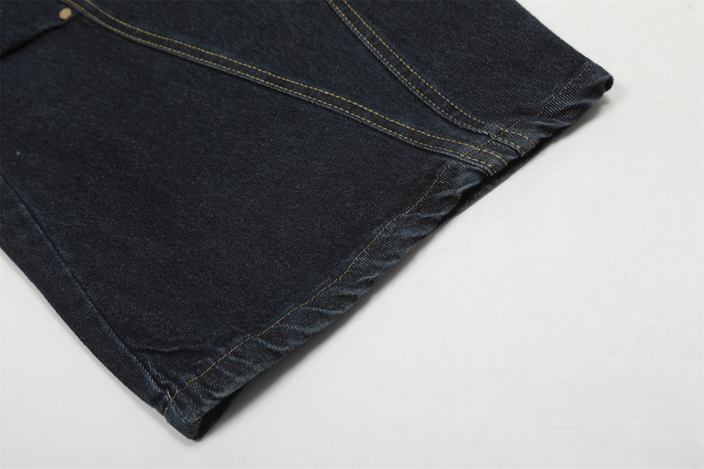 Beaded Washed Curved-Cut Wide-Leg Denim Jeans WN15048