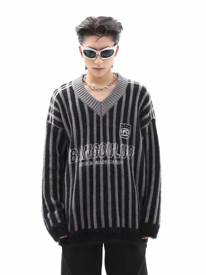 Thick Vertical Stripe V-Neck Oversize Knit Sweater WN10427