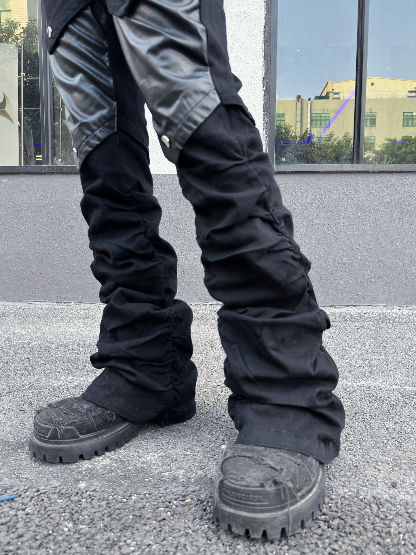 PU Leather Patchwork Pleats Flare Cargo Pants WN23015