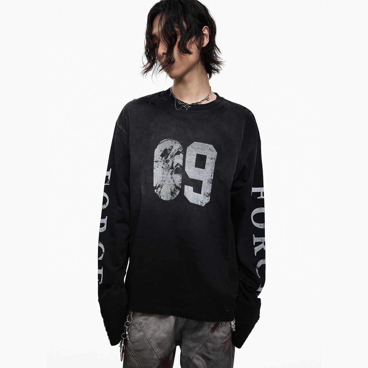 Hole Washed Stain Button-Cuff Long Sleeve T-Shirt WN27302