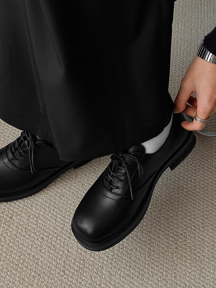 Round Toe Lace-Up Leather Shoes WN24540