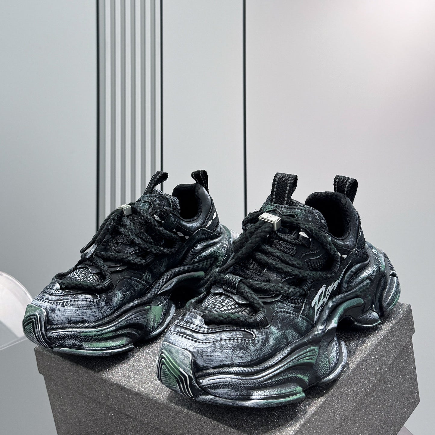 Washed Graffiti Print Chunky Sole Sneakers WN24636
