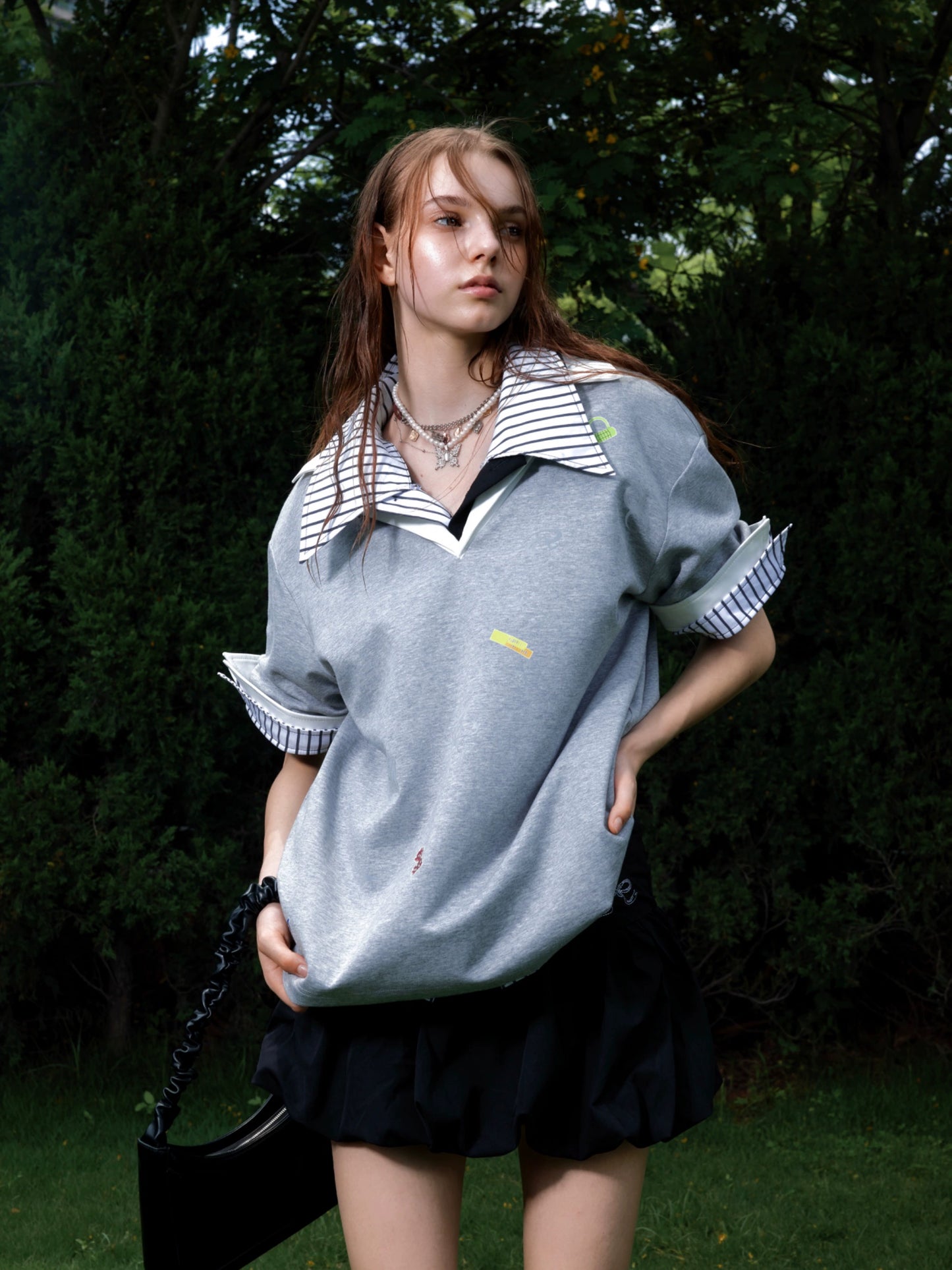 Sticker Print V-Neck Fake Layered Short Sleeve Polo T-Shirt WN18375