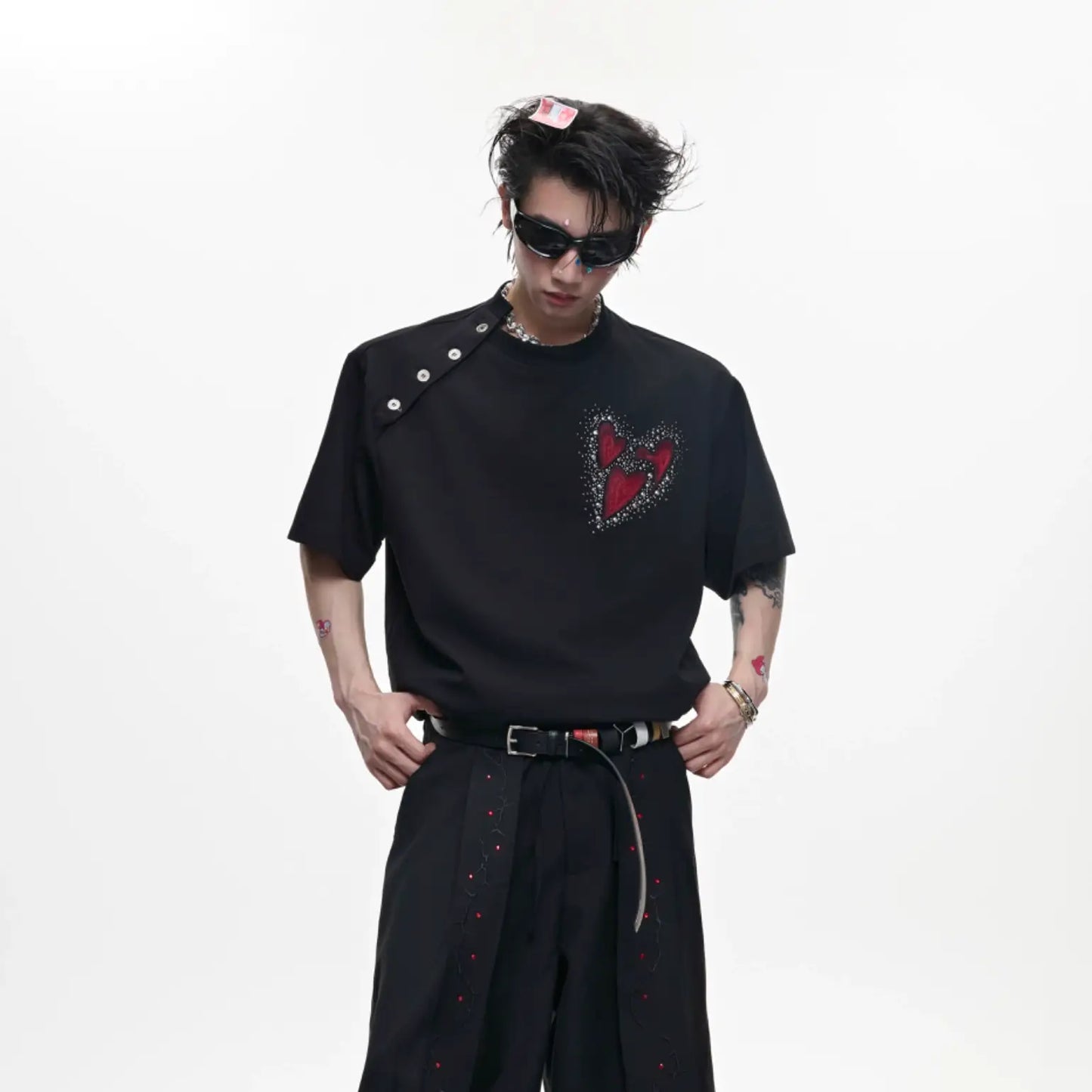 Irregular Neckline Embroidery Rhinestone Short Sleeve T-Shirt WN18374