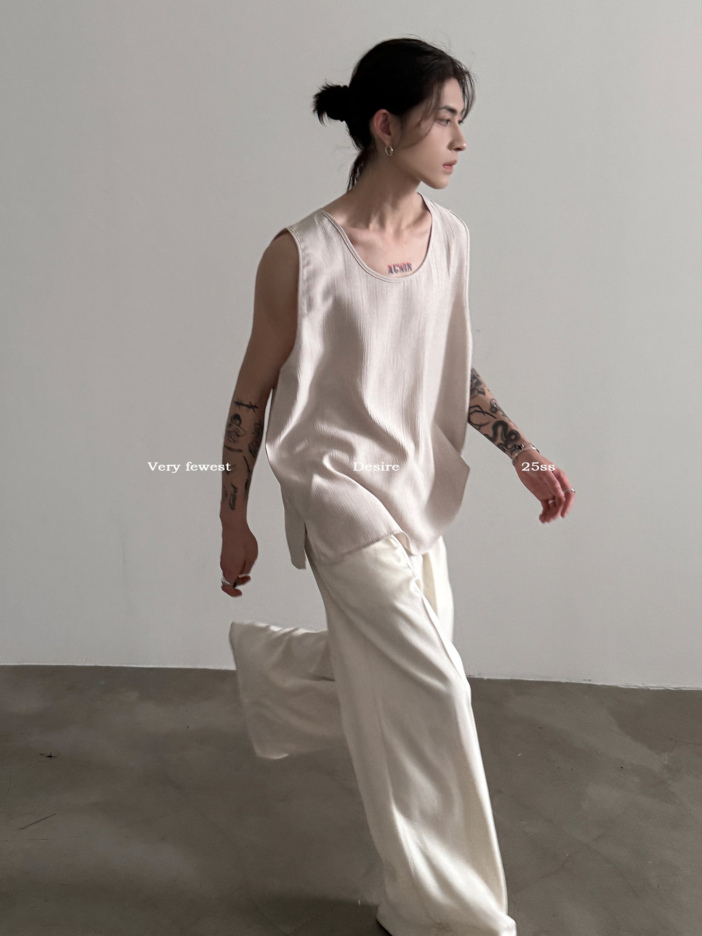 Draping Oversize Sleeveless T-Shirt WN15290