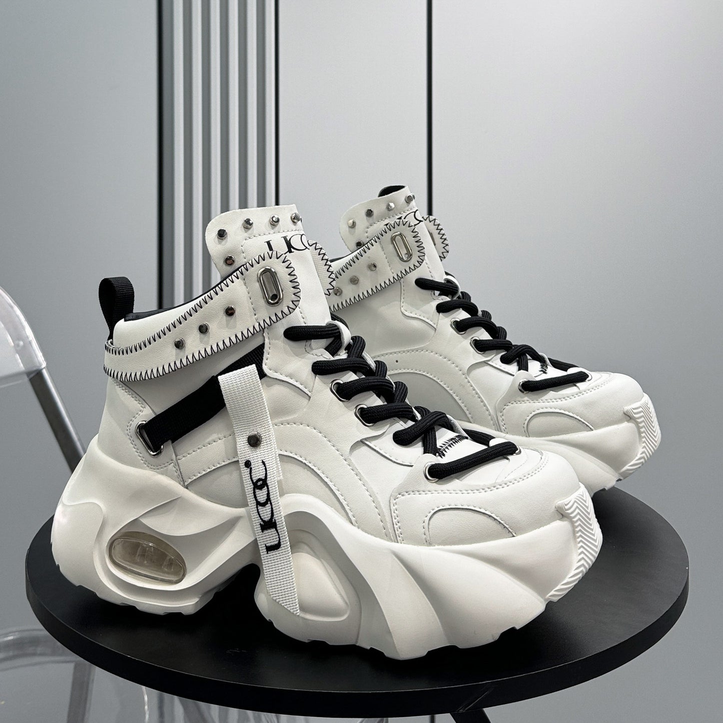 Studs Strap Buckle High-Top Chunky Sole Sneakers WN24584
