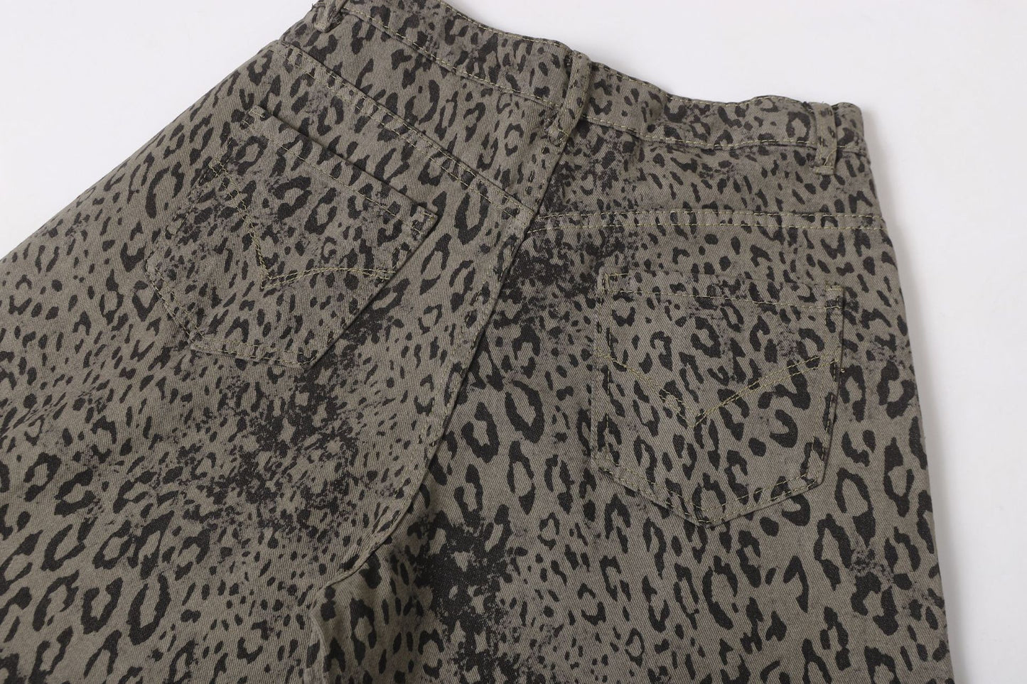 Leopard Print Curved Straight Wide Leg Denim Jeans WN25675