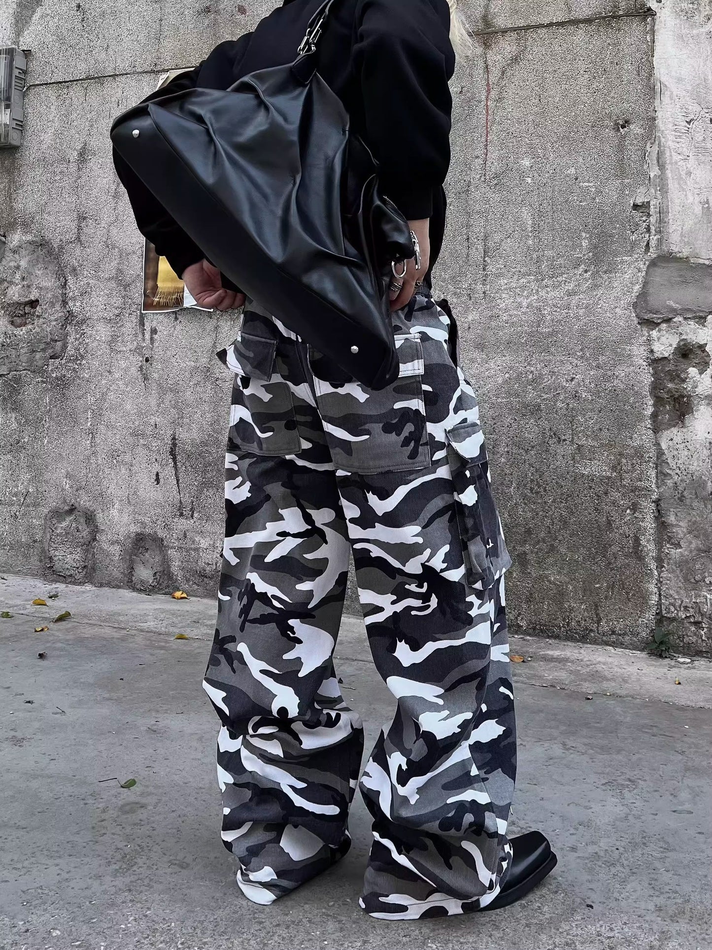 Camouflage Multi Pocket Design Wide Leg Cargo Pants WN8230