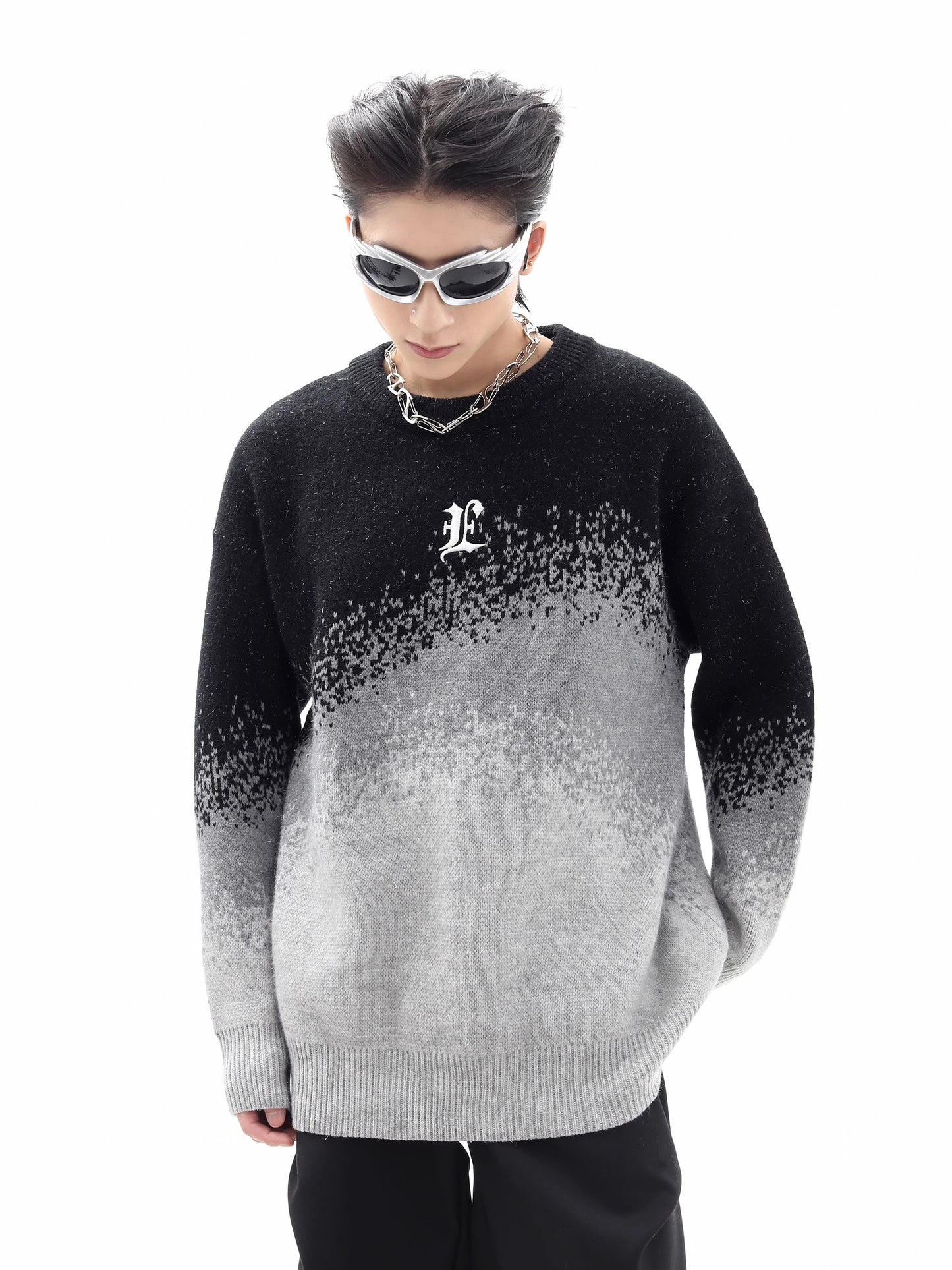 Gradient Metallic Embroidery Crewneck Knit Sweater WN10376