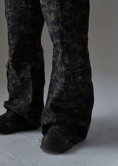 Camouflage Cargo Pocket Wide Leg Denim Jeans WN28009