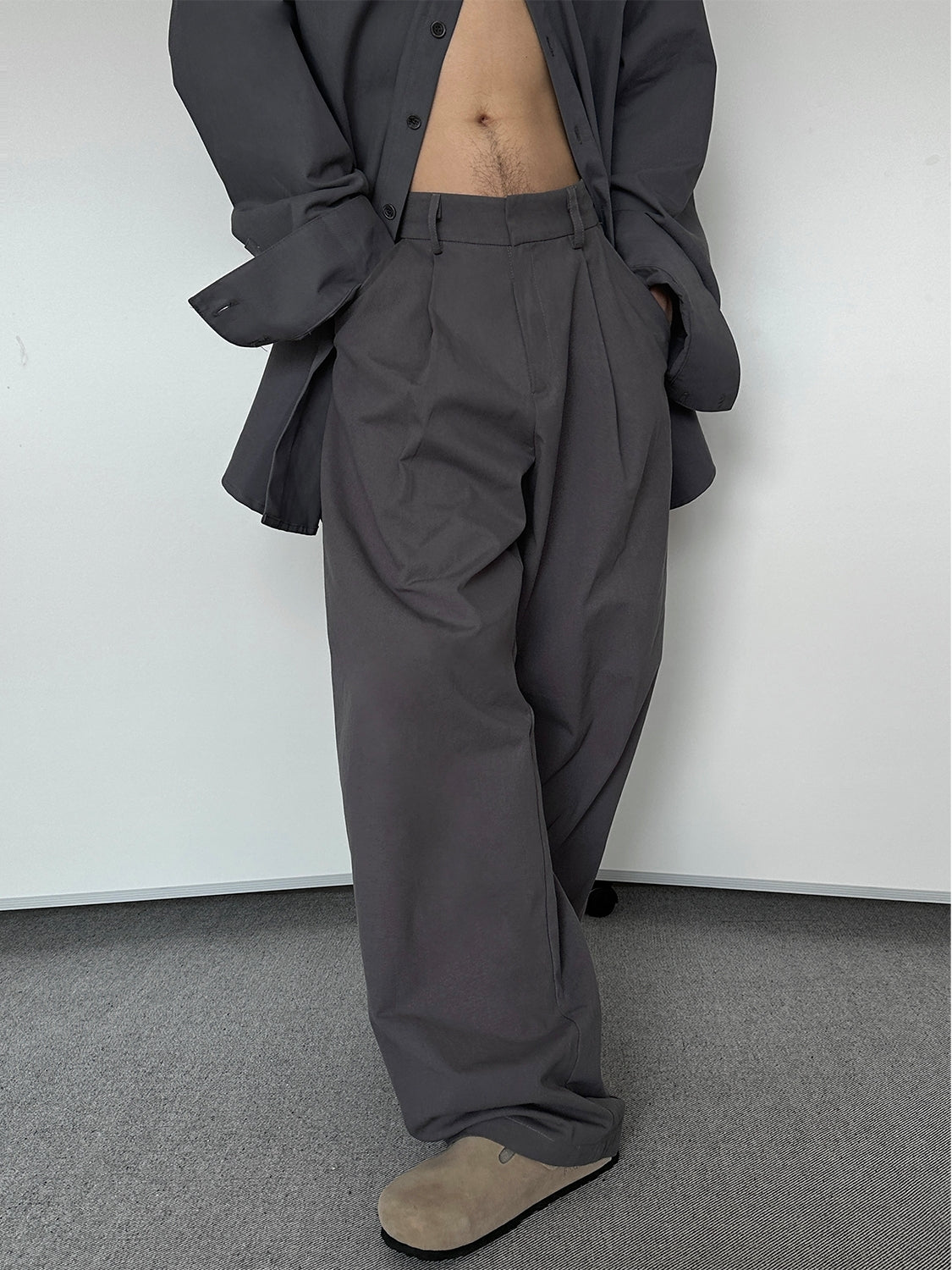 Pleats Relaxed Wide-Leg Trousers WN15154