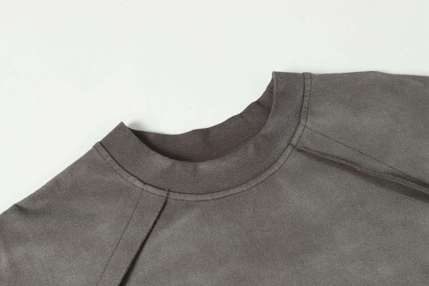 Washed Damage Raw Edge Short Sleeve T-Shirt WN23056