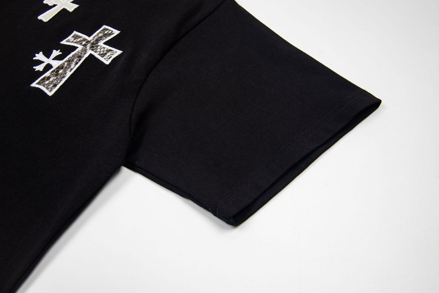Cotton Cross Applique Embroidery Short Sleeve T-Shirt WN25577