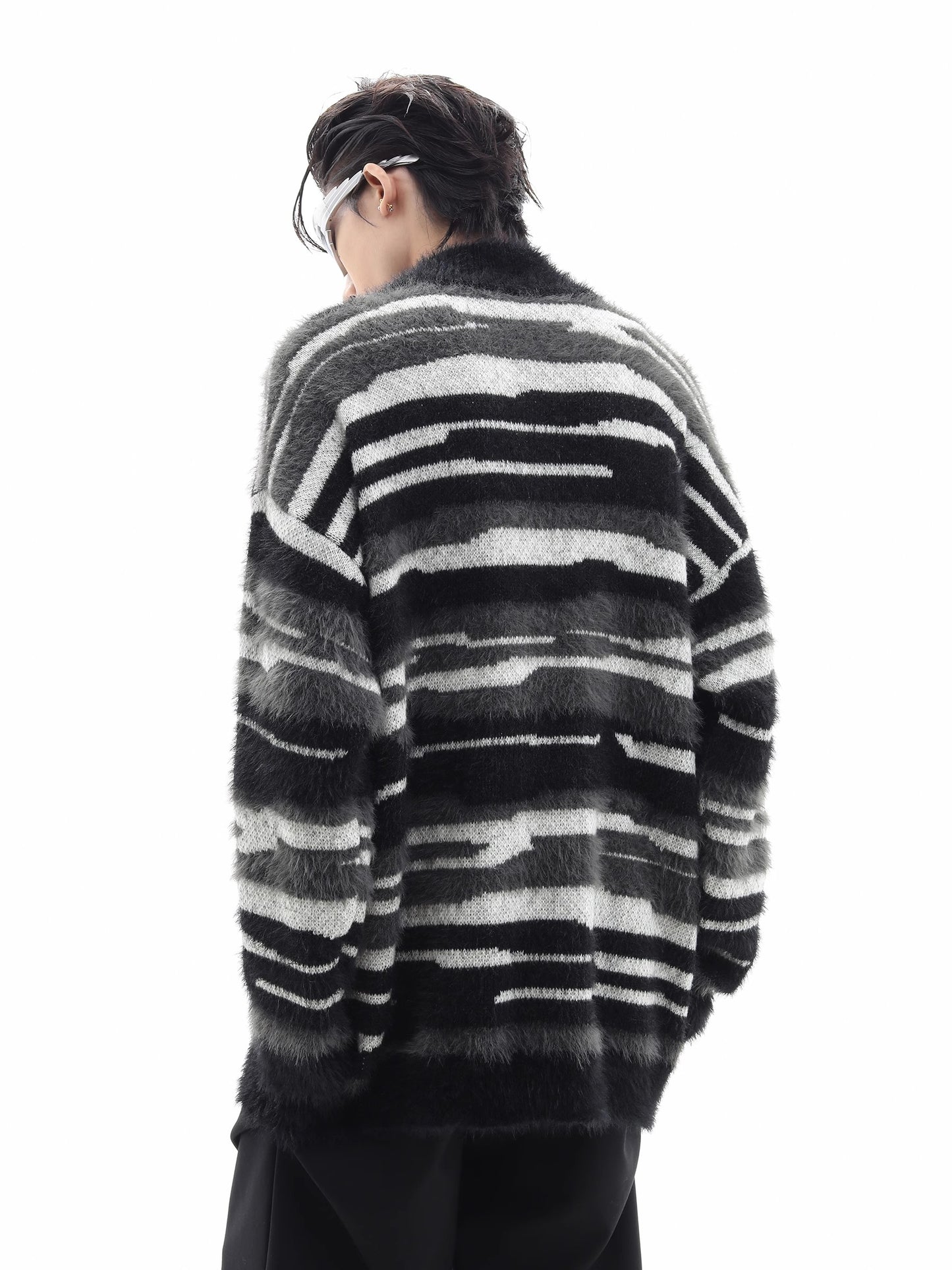 Zebra Print Shaggy Zipper Knit Cardigan WN10349