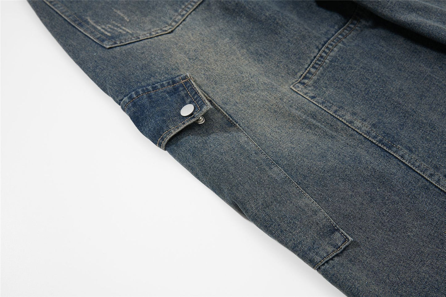 Washed Damage Multi-Pocket Curved Leg Denim Jeans WN26807