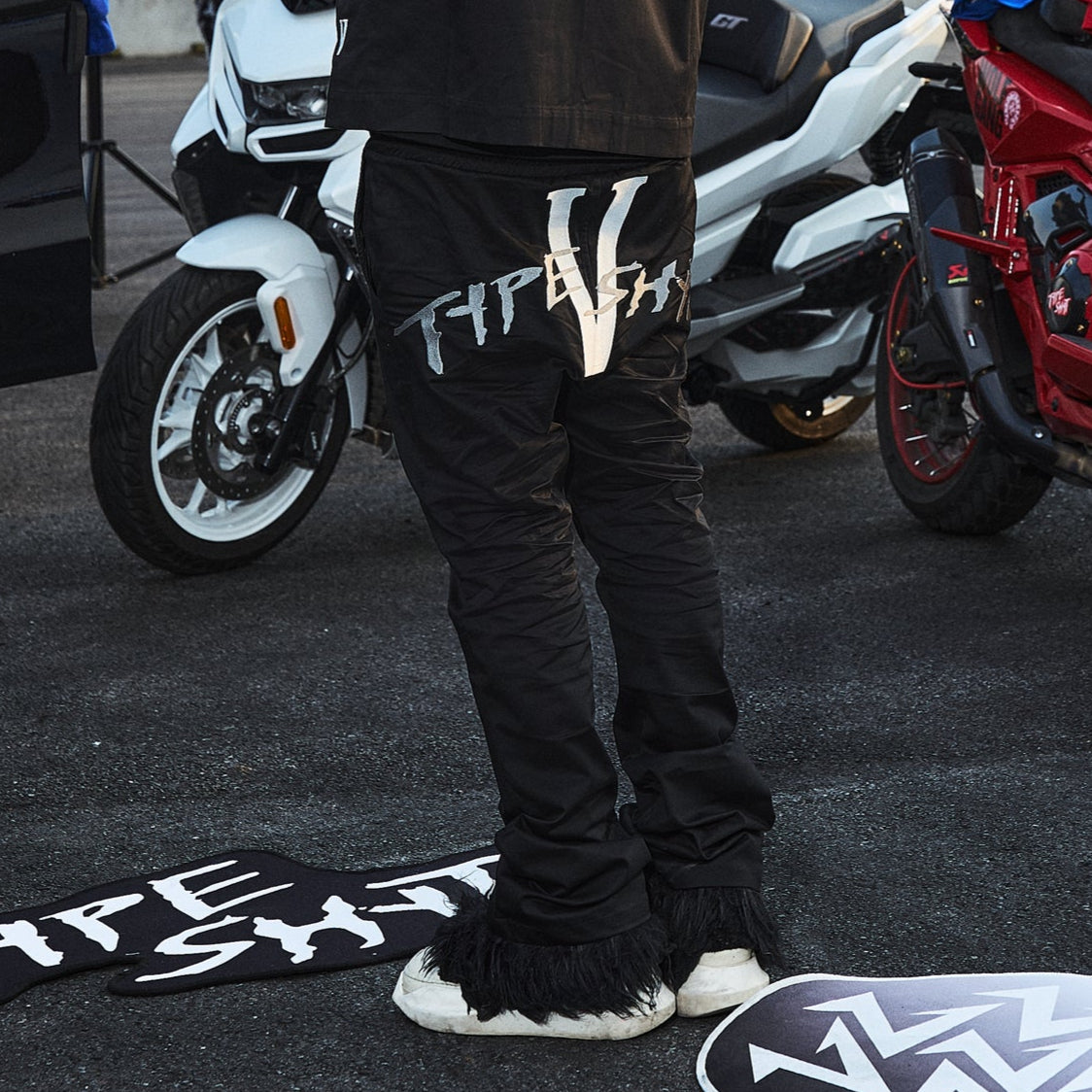 Embroidery Logo Short Sleeve Zipper Jacket & Straight Pants Setup WN21015