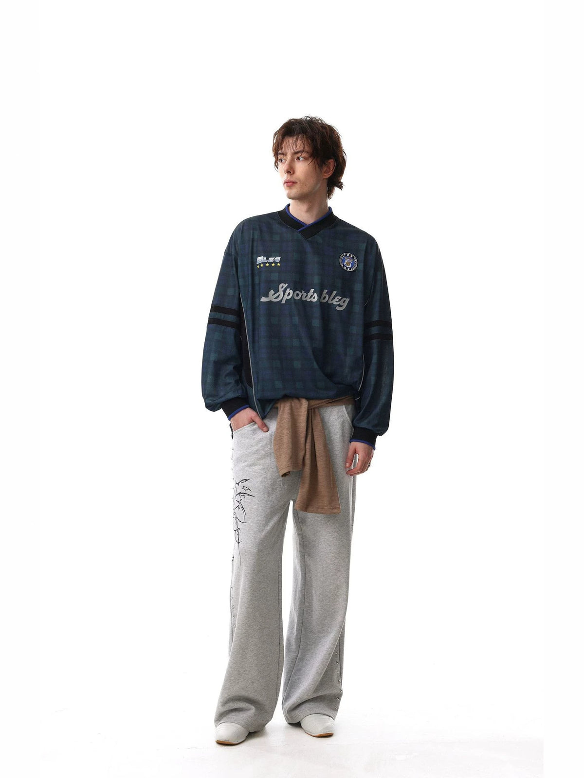 Contrast Stripe Embroidery Long Sleeve T-Shirt WN28030