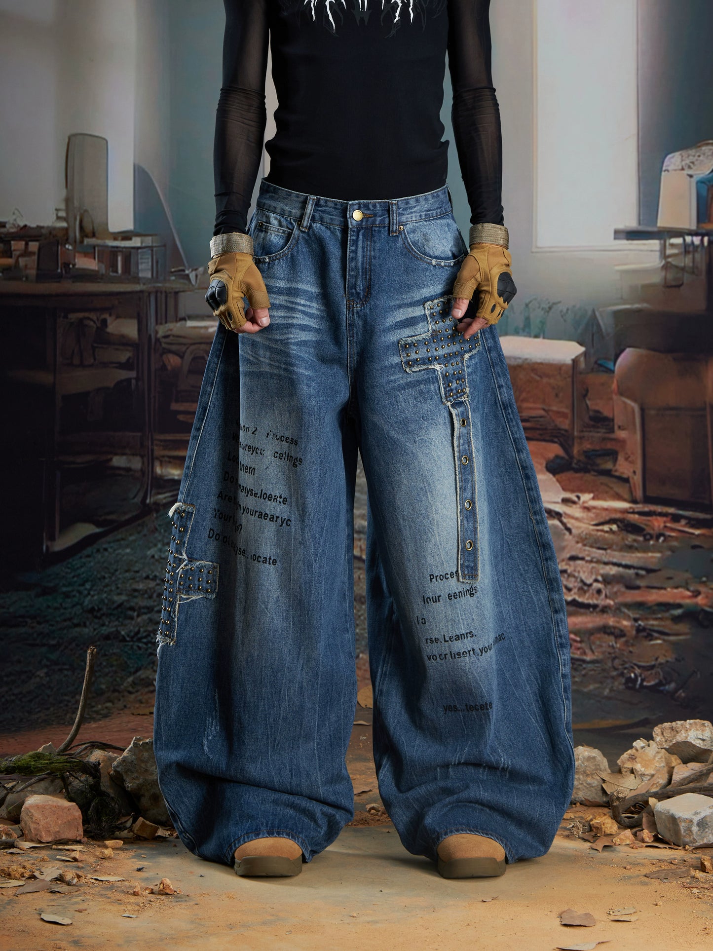 Splicing Studs Washed Damage Wide Leg Denim Jeans WN21343