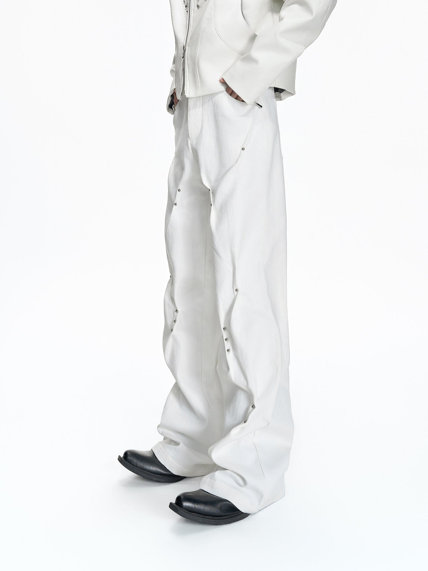 Heavyweight Rivet Pleats Straight Denim Jeans WN23554