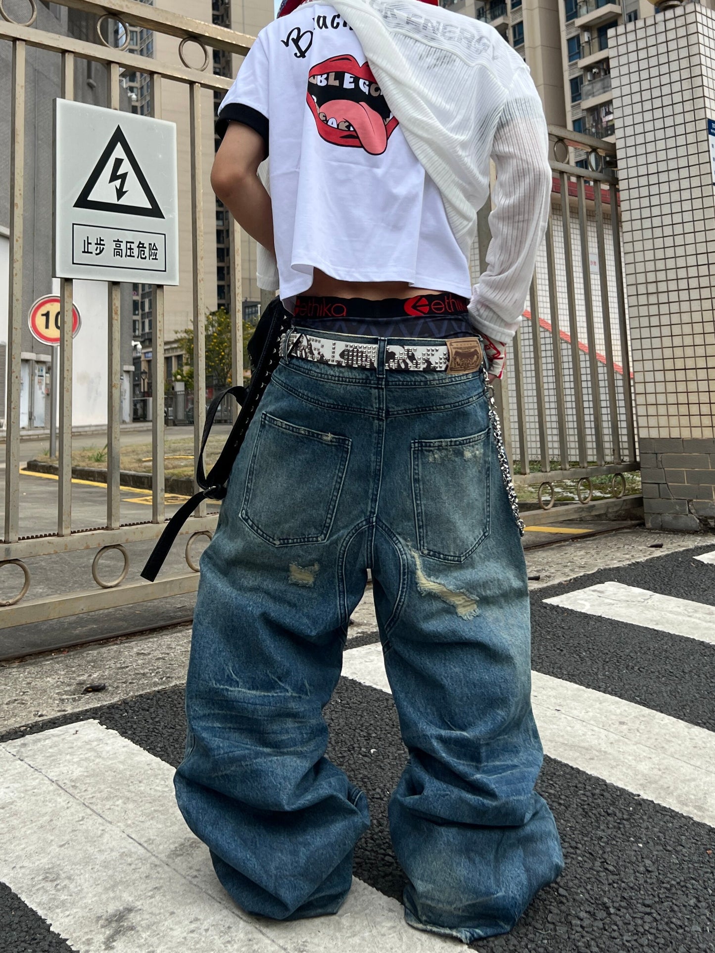 Damage Washed Wide Leg Denim Jeans WN24070