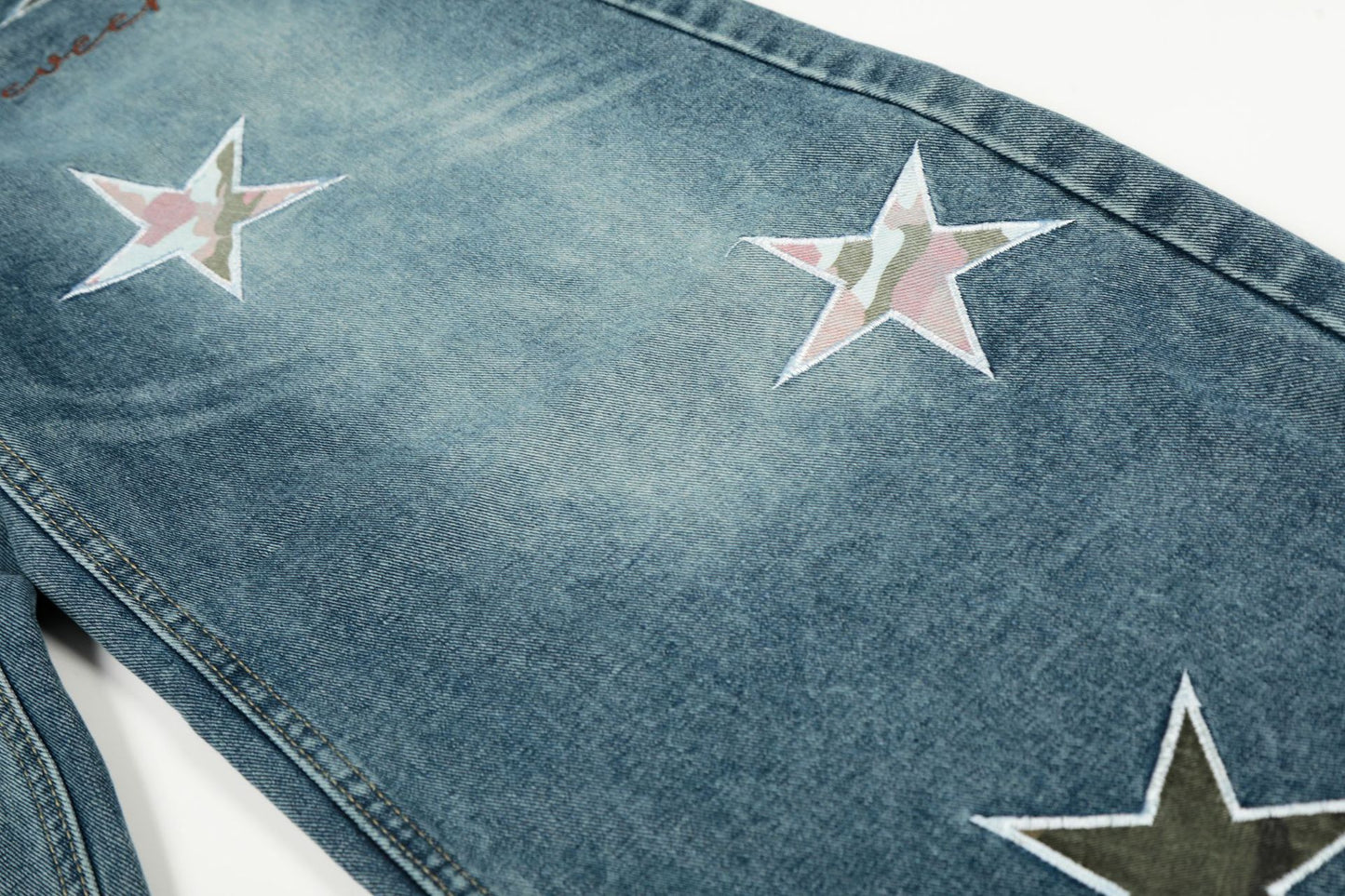 Washed Star Applique Wide Leg Denim Jeans WN25451