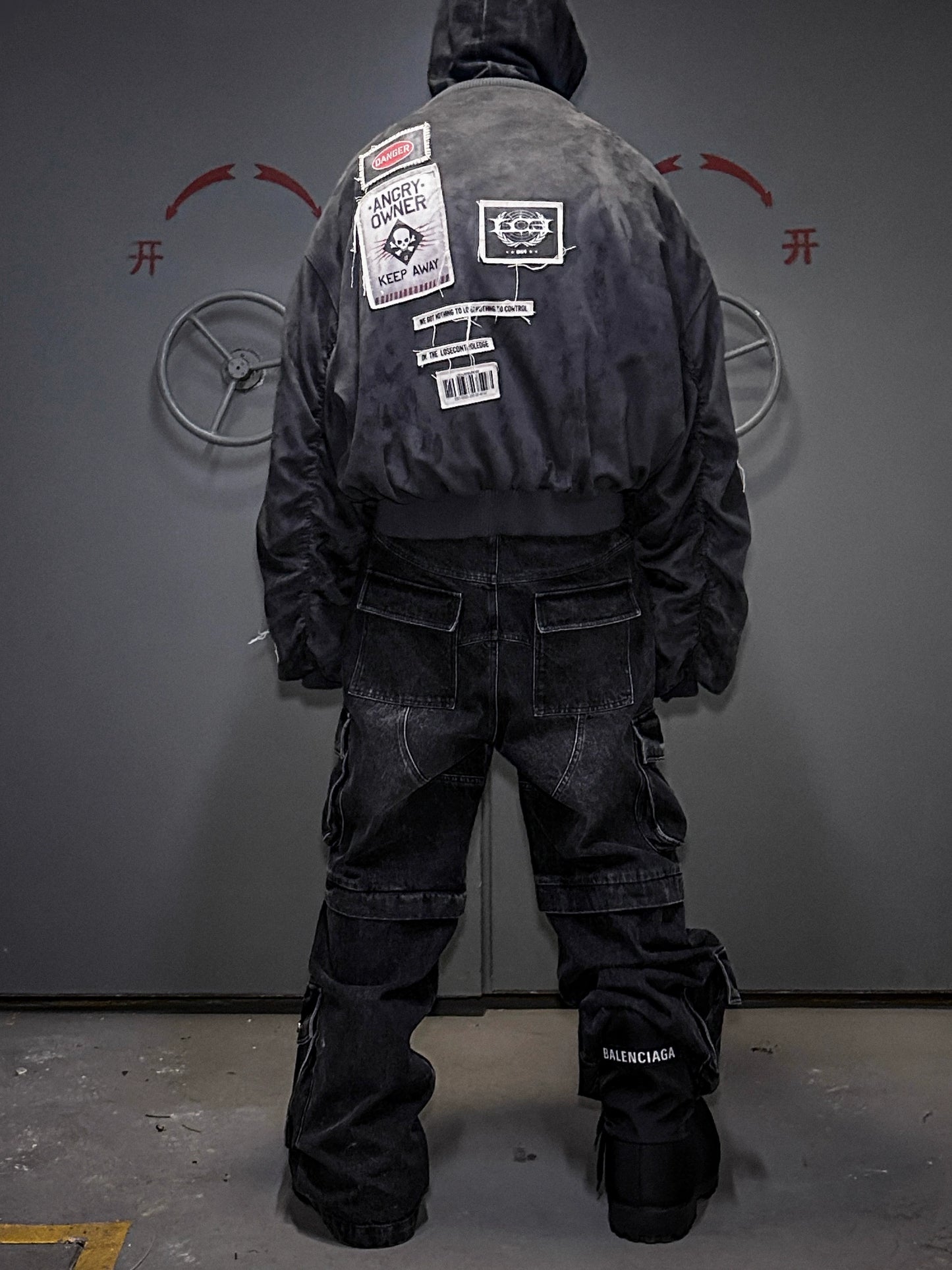 Multi Pocket Washed Heavyweight Cargo Denim Jeans WN20840