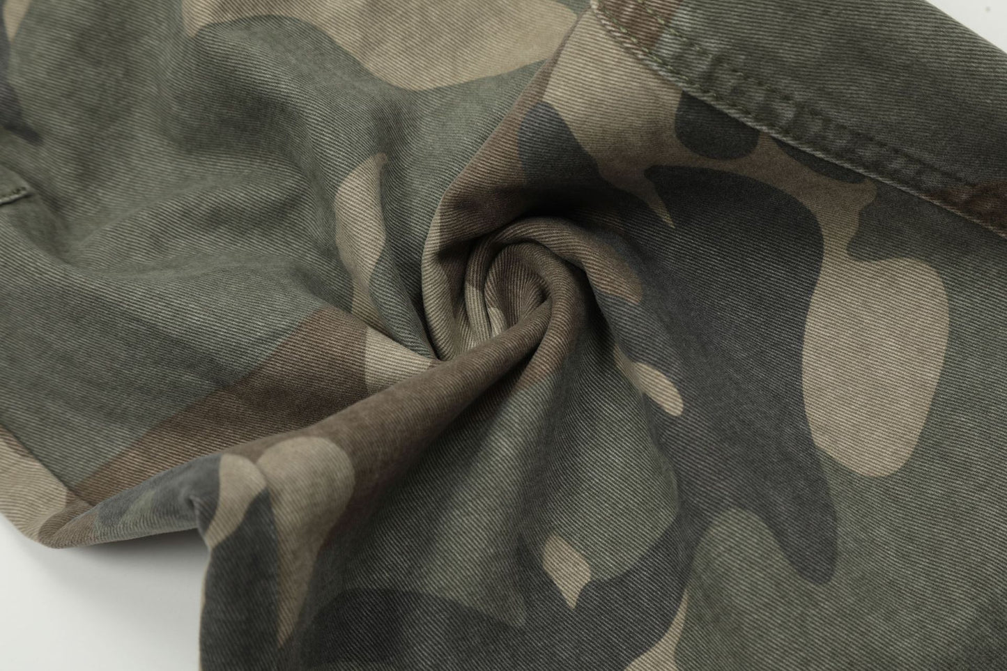 Camouflage Washed Wide-Leg Cargo Pants WN11353